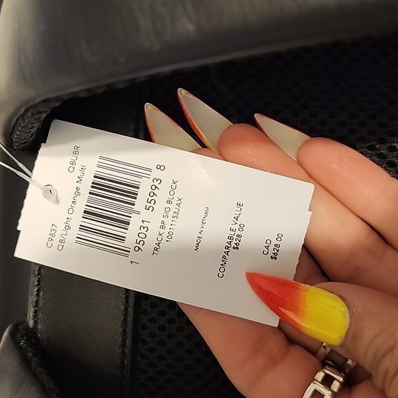 Coach back pack - Picture 3 of 9